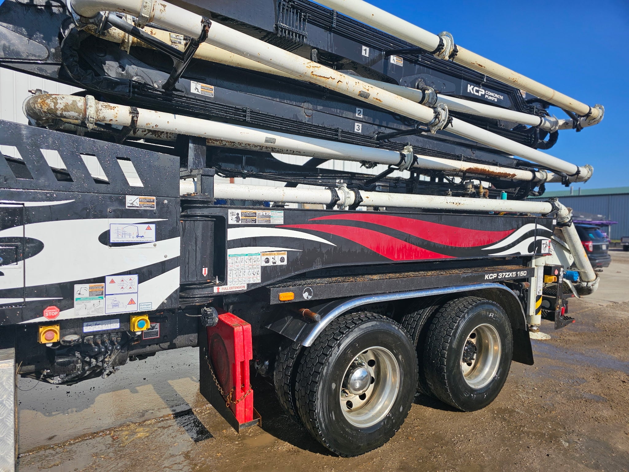 2021 KCP 37m on 2021 Mack Granite Concrete Pump Truck