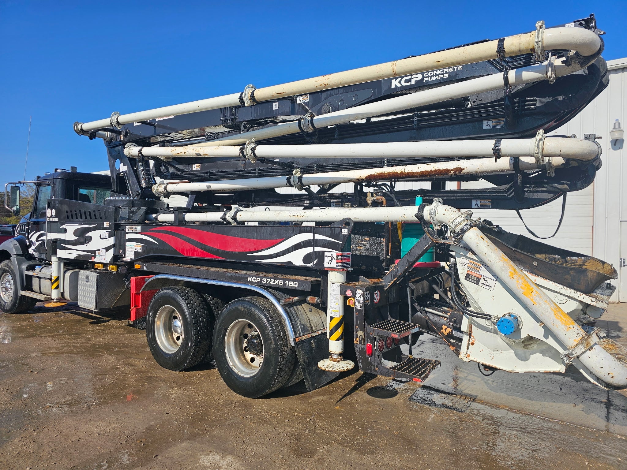 2021 KCP 37m on 2021 Mack Granite Concrete Pump Truck