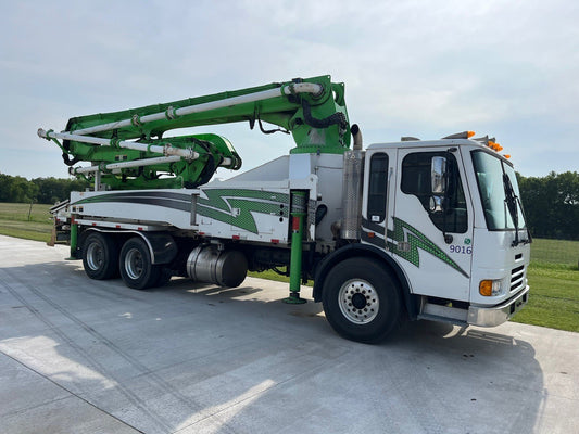 2008 KCP 32m on 2008 American LaFrance Concrete Pump Truck