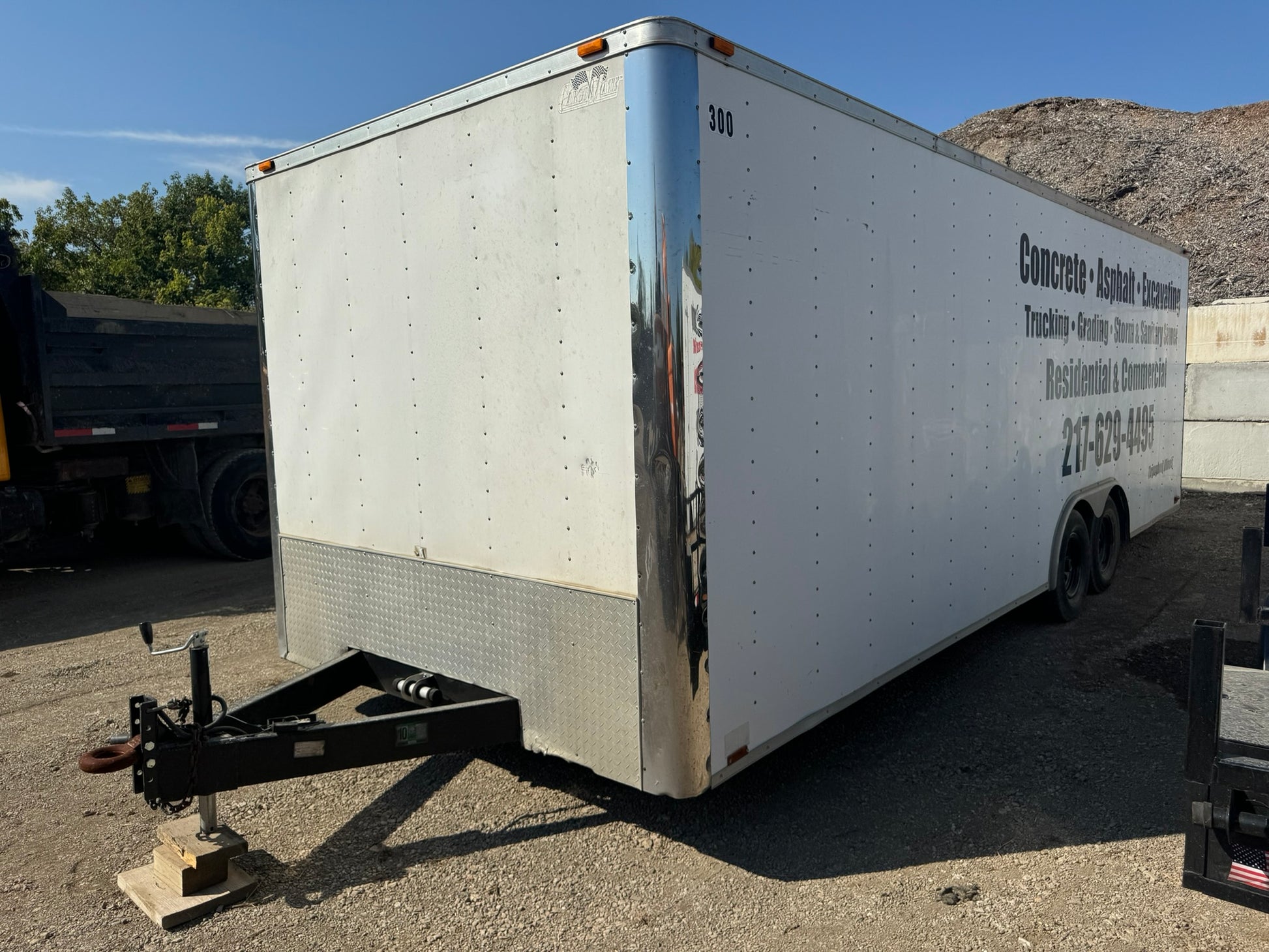 Tandem Axle Enclosed Trailer