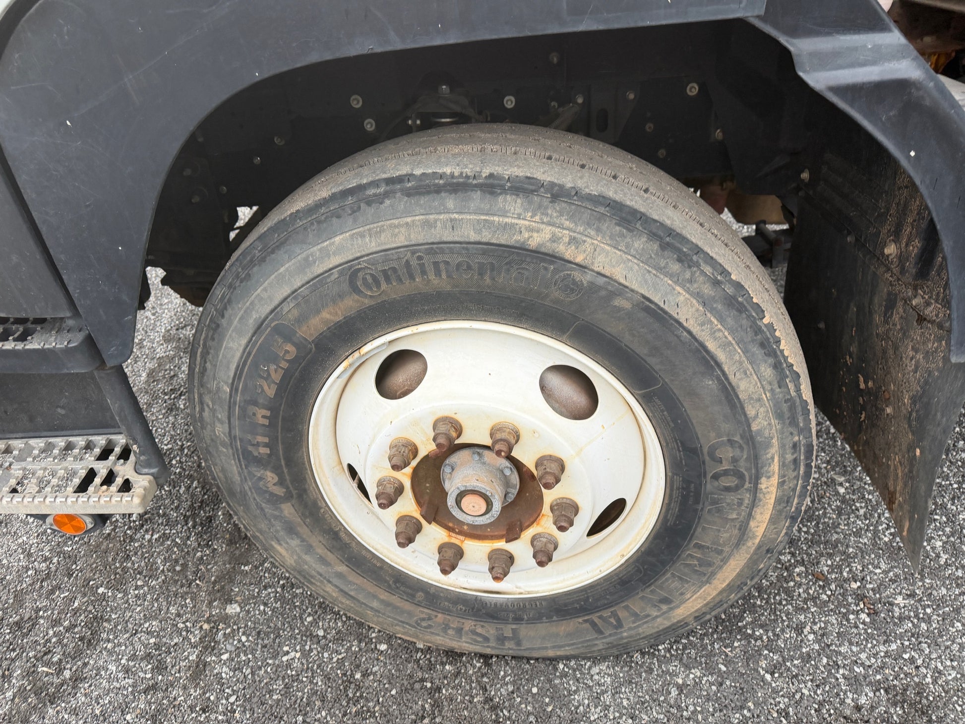 2019 Isuzu FTR 4x2 Truck