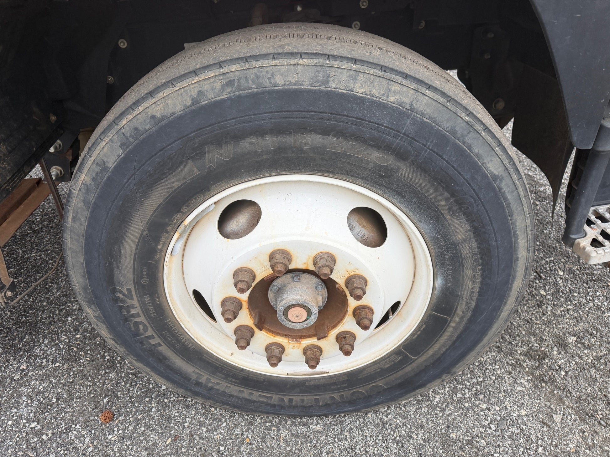 2019 Isuzu FTR 4x2 Truck