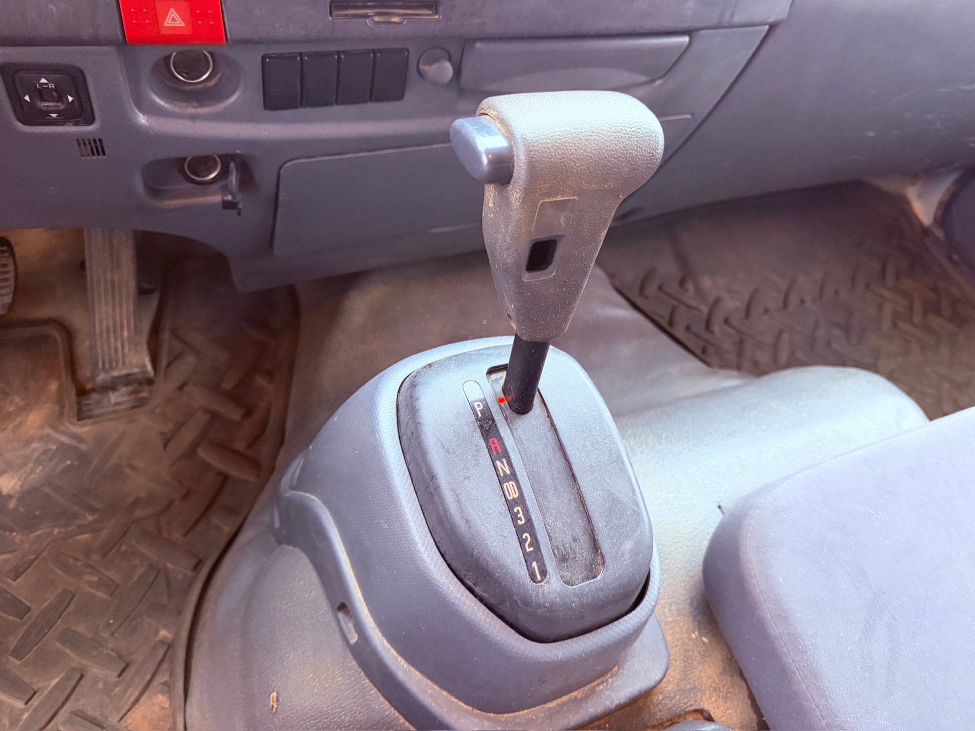 2019 Isuzu FTR 4x2 Truck