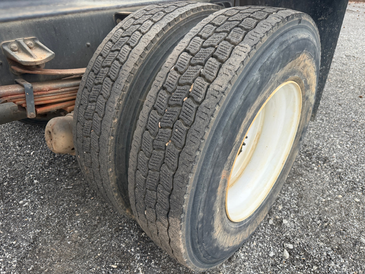 2019 Isuzu FTR 4x2 Truck