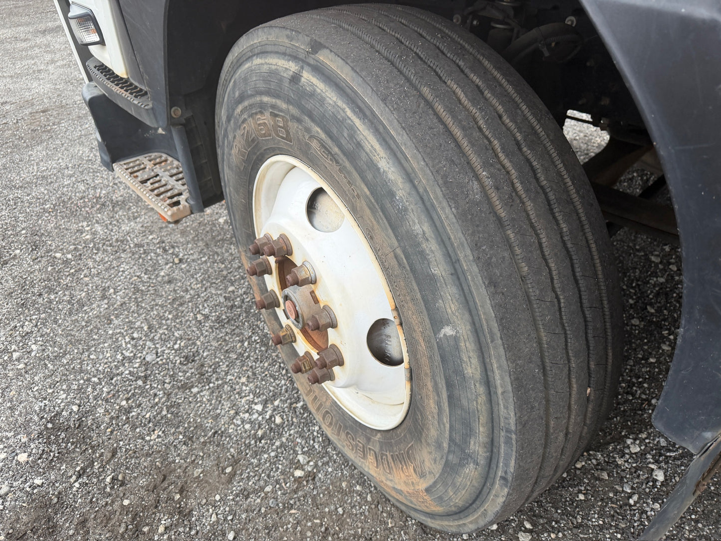 2019 Isuzu FTR 4x2 Truck