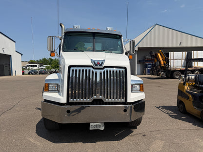 2021 Copma 450.5 Knuckle Boom Mounted on 2022 Western Star 4700SB Truck