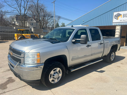 2014 Chevrolet Silverado LT 2500 HD Crew Cab 4x4 Pickup Truck