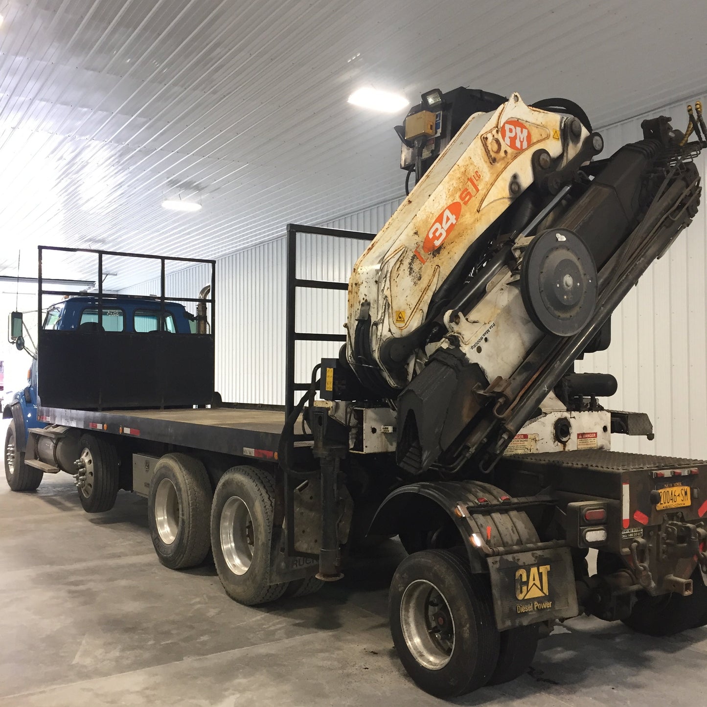 2006 PM 34S Knuckle Boom on 2006 Sterling L9500 10x4 Truck