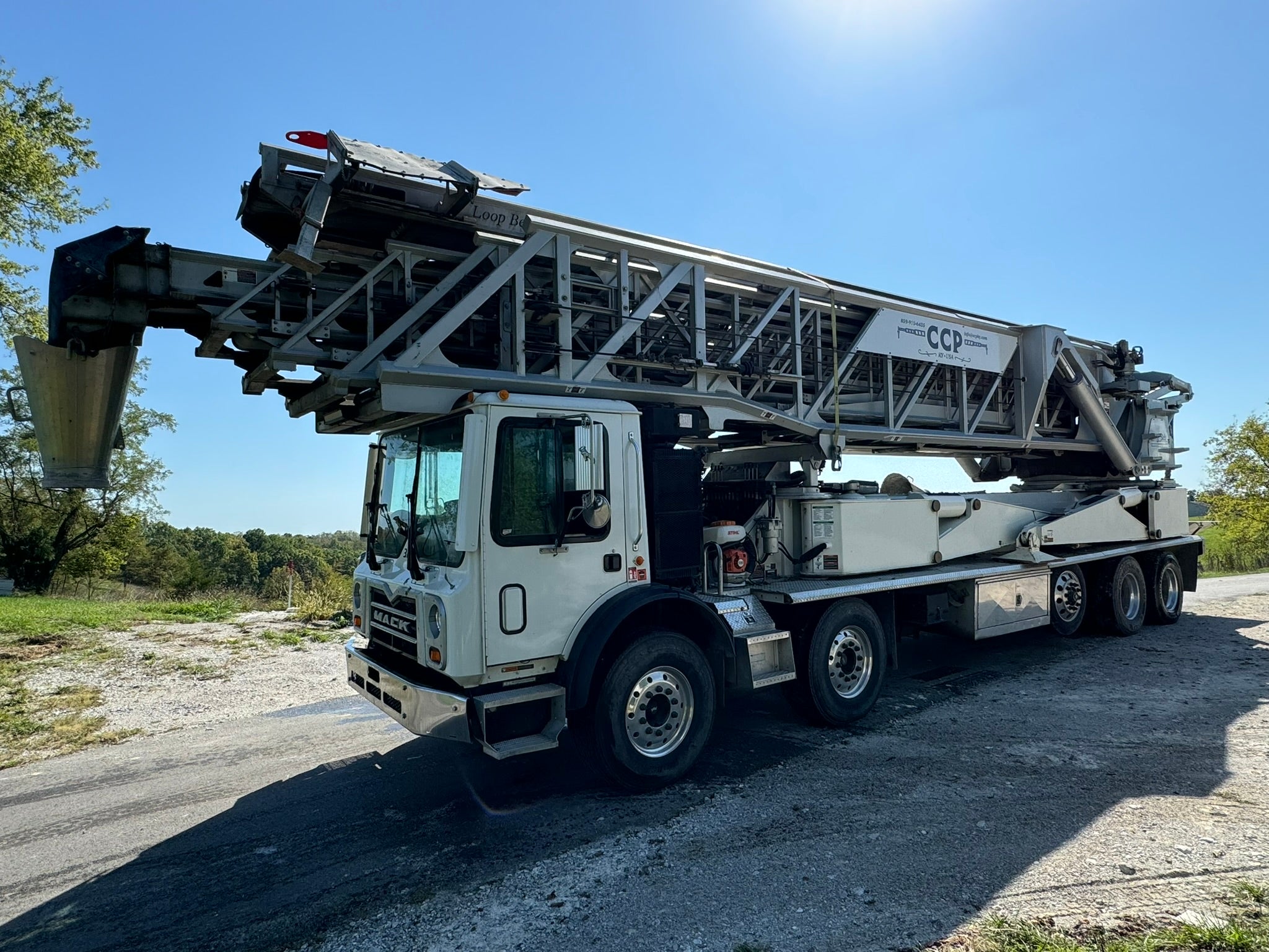 2014 LB 40 Loop Belt Conveyor On 2014 Mack MRU Truck – BIC Auctions