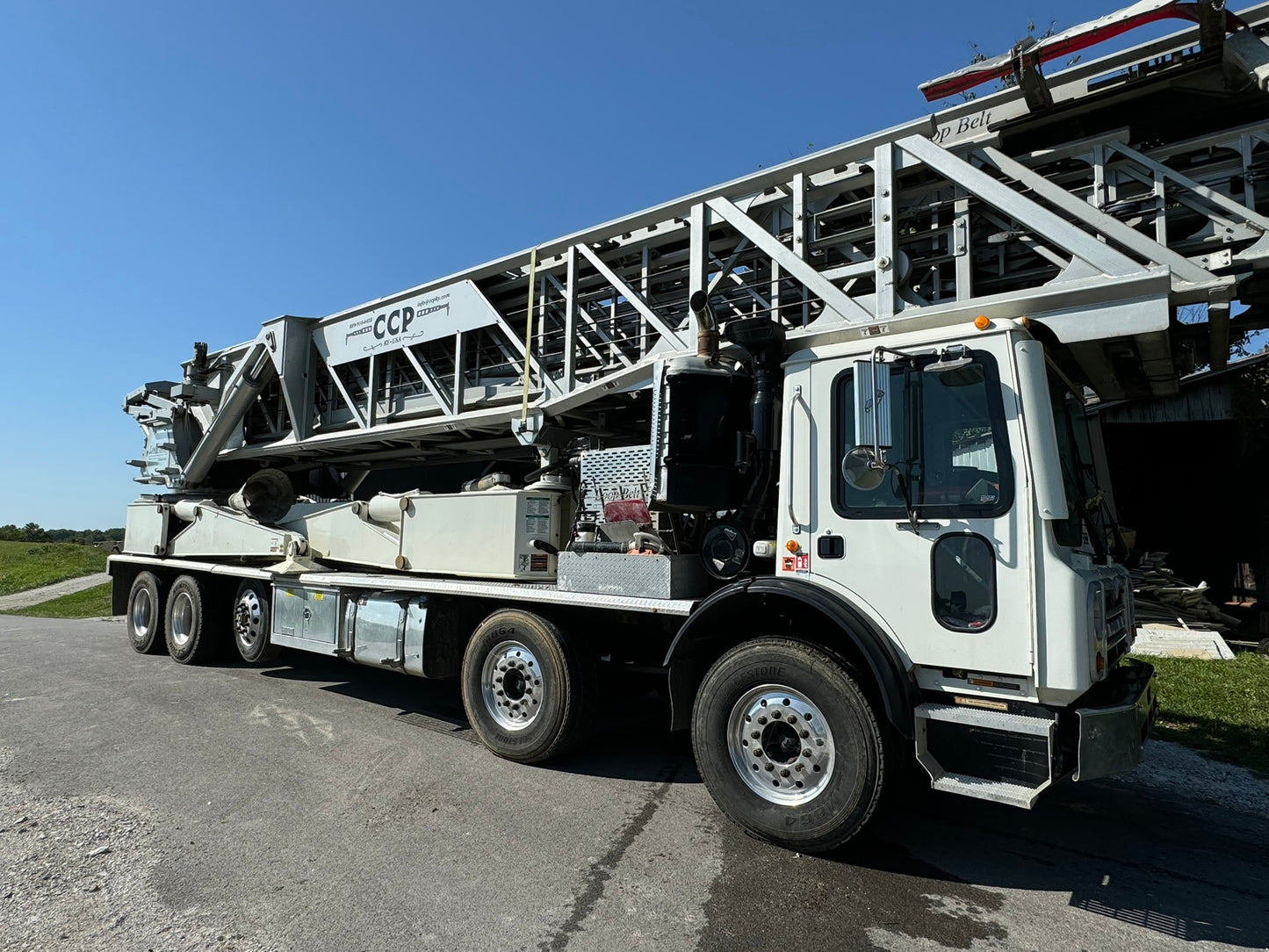 2014 LB 40 Loop Belt On 2014 Mack MRU Truck