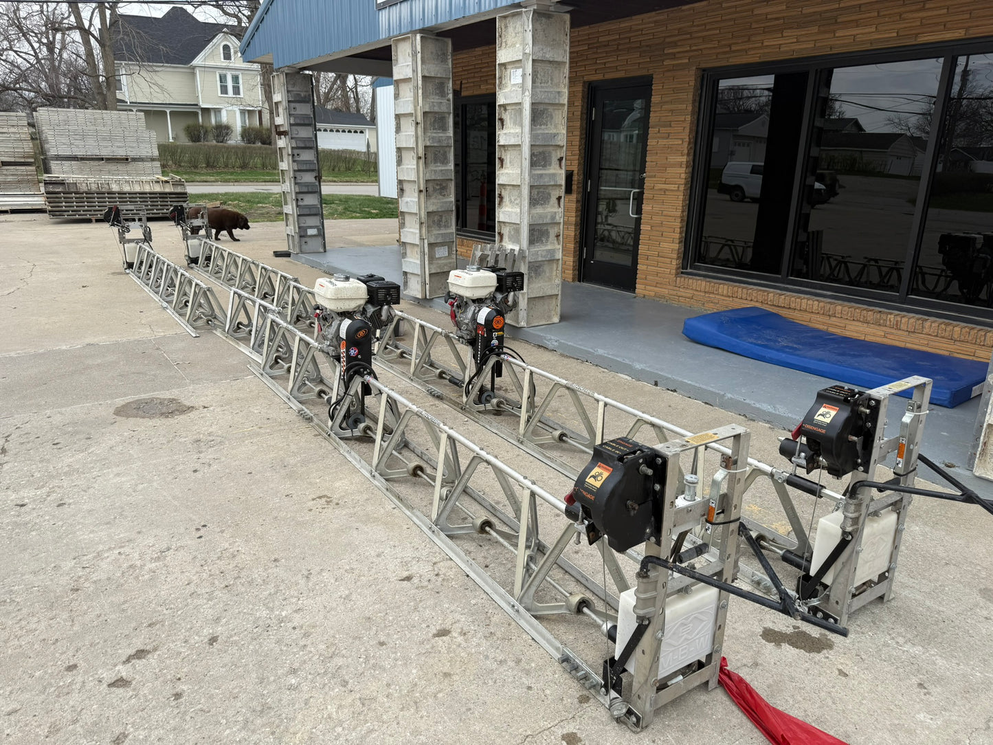 MBW Vibratory Truss Screed with Hydraulic Winch