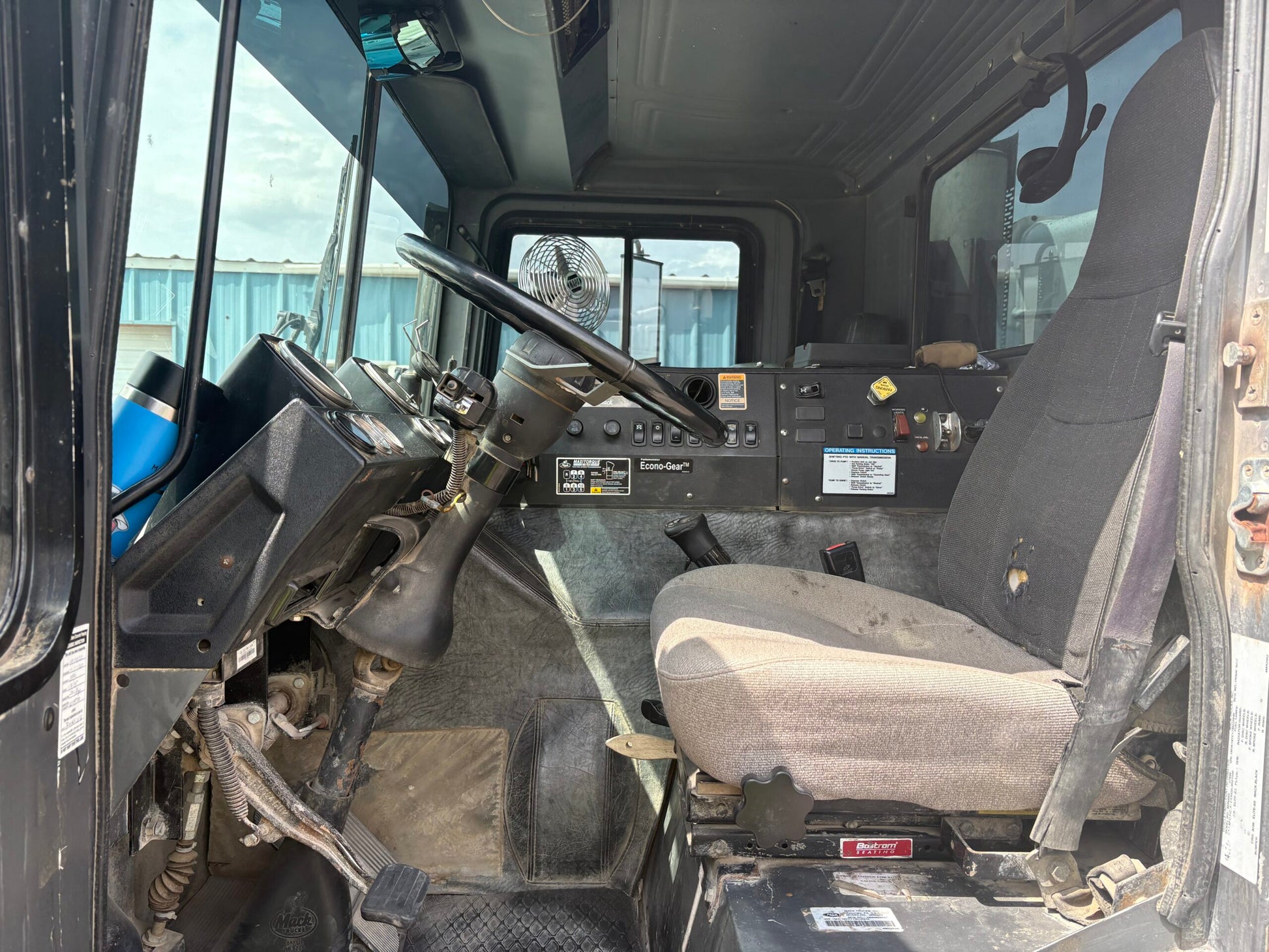 2007 Putzmeister 47m on 2007 Mack Concrete Pump Truck