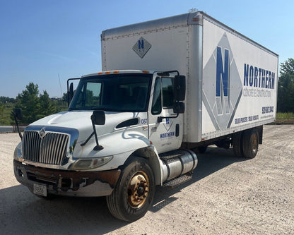 International 4600 Box Truck