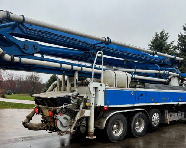 2007 Schwing 41m on 2007 Mack Concrete Pump Truck