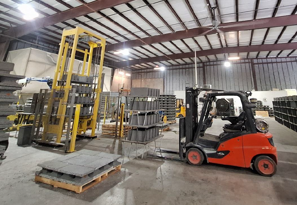 Fully Automated Concrete Block Manufacturing Line (MEC-140 ELEKTRO) + Robotic Palletizing + Wrapping + Batching & Mixing System