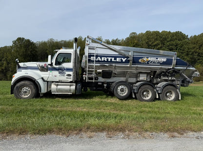 2025 Kenworth W990 with Soil-King Extreme Slinger