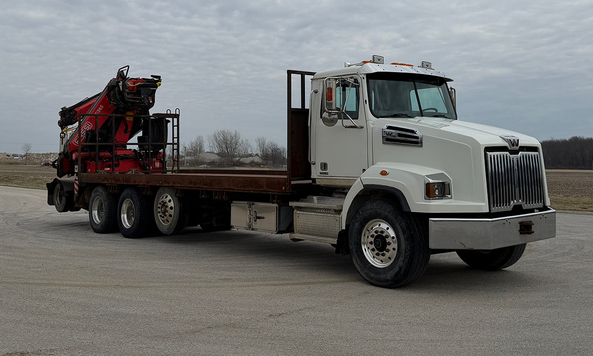 2016 Fassi F385A.2.24 Knuckle Boom Crane Mounted on 2017 Western Star 4700 SB Truck