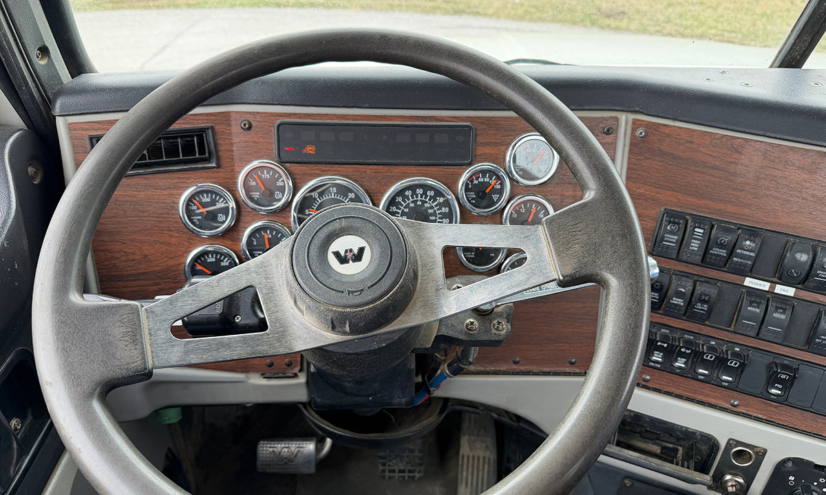 2016 Fassi F385A.2.24 Knuckle Boom Crane Mounted on 2017 Western Star 4700 SB Truck